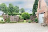 Stellplatz und Zugang zum Garten - 