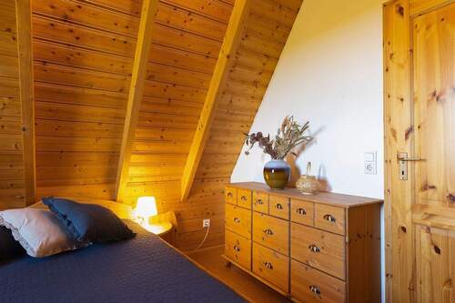 Schlafzimmer mit Doppel-/Einzelbett OG - 