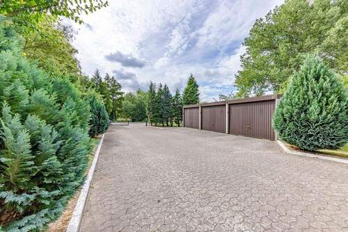 Drei Garagen Süd-Zufahrt - 