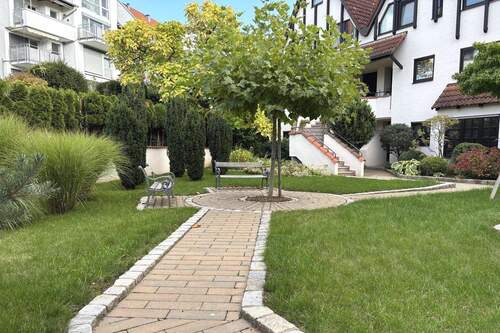 Hof - Attraktive 3½-Zimmer-ETW mit Balkon & Tiefgaragenstellplatz - Ihr neues Zuhause in Sindelfingen