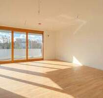 Bezugsfertige Familienwohnung mit großem Balkon - Stellplatz bereits inbegriffen! - Radebeul