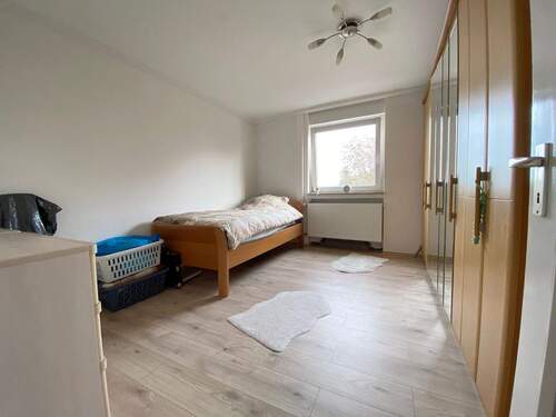 Schlafzimmer_01.JPG - 