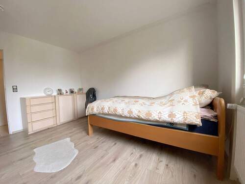 Schlafzimmer_02.JPG - 