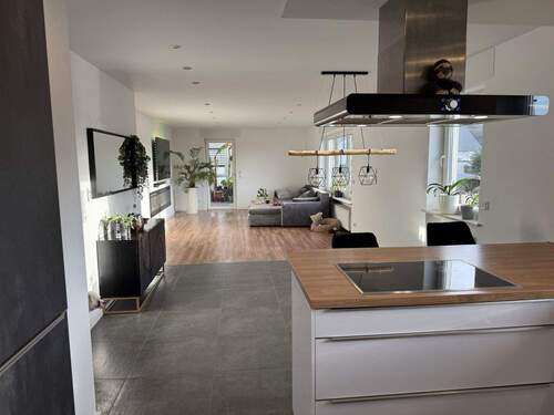 Bild 3 - 6 Zimmer Mehrfamilienhaus, Wohnhaus in Florstadt