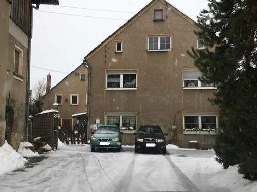 Vorderansicht - Teilsaniertes MFH mit Nebengebäude in Zschocken *PROVISIONSFREI* zu erwerben