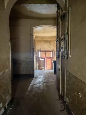 Hausflur Richtung Eingang - 