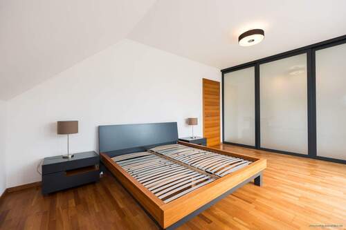 Elternschlafzimmer mit maßgefertigten Desingermöbeln - 