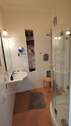 Bad mit Dusche - 