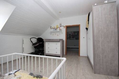 Das Kinderzimmer im Dachgeschoss.JPG - 