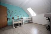 Das Kinderzimmer im DG.JPG - 