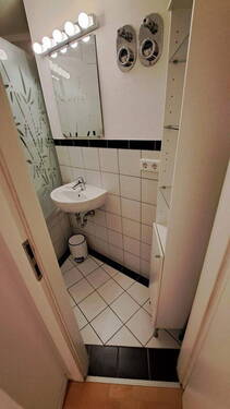 Bad mit Badewanne - 