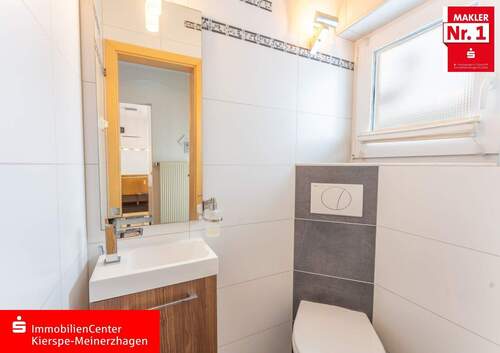 Gäste-WC - 4 Zimmer Doppelhaushälfte zum Kaufen in Meinerzhagen