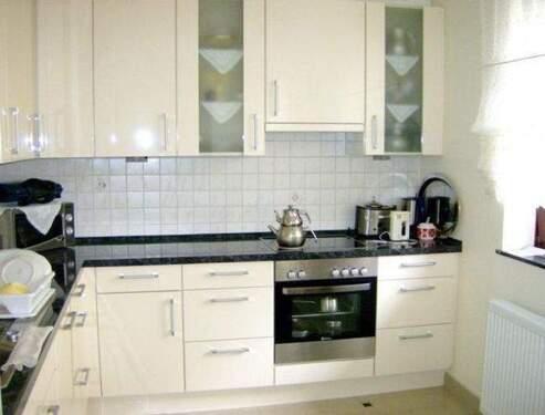 Hochwertige Einbauküche - ## Reihenendhaus, gepflegtes 5 Zi. Haus, Garten und Garage ##