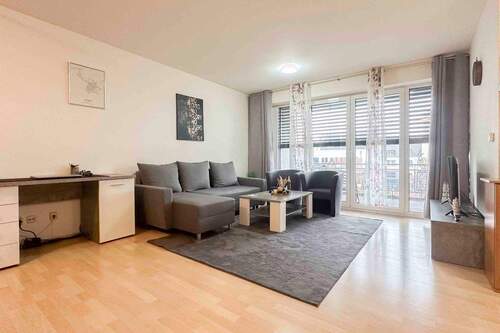 Wohnzimmer - 1 Zimmer Einfamilienhaus zum Kaufen in Euskirchen