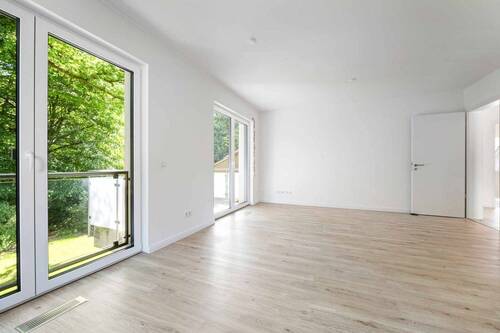 Wohn-/ Essbereich mit Küche - 