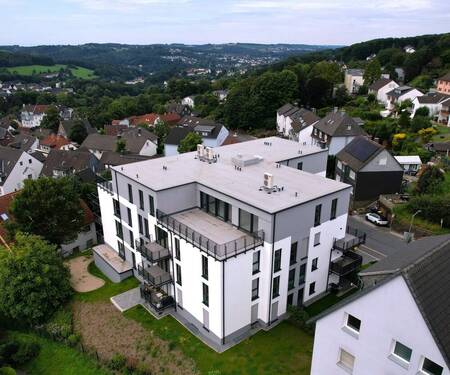 Luftbild - Lichtdurchflutete 3 Zimmer ETW mit Balkon und Weitblick in Ennepetal