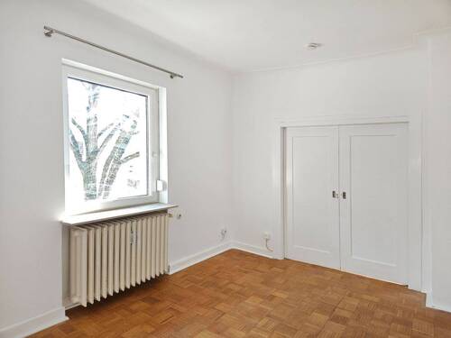 Zimmer - Mehrfamilienhaus, Wohnhaus mit 246,00 m&sup2; in Wiesloch zum Kaufen