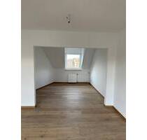 Viel Platz zum Wohlfühlen***4 Raum mit Einbauküche im Dachgeschoss - St. Egidien