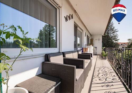 Balkon - Gepflegte 4,5-Zimmer Wohnung mit Balkon in Lottstetten