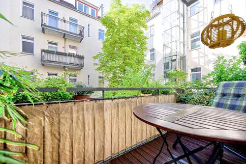 Gemütlicher Balkon zum Verweilen - Etagenwohnung mit 56,00 m² in Berlin zum Kaufen