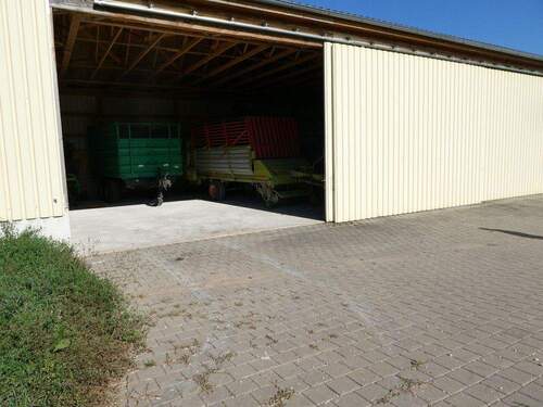 Bild 3 - Halle in Alesheim