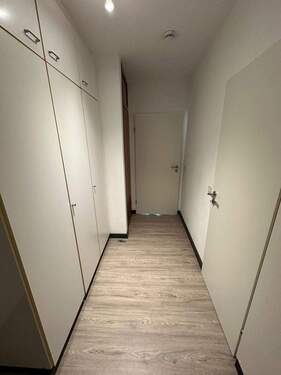 Flur - Etagenwohnung mit 34,00 m² in Wilhelmshaven zur Miete