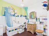 RE/MAX Immobilien DeLux Einfamilienhaus Mettlach-Dreisbach Badezimmer - 