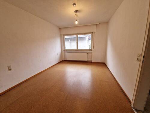 Schlafzimmer im Obergeschoss - 5 Zimmer Reihenmittelhaus zum Kaufen in Ludwigsburg