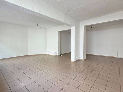 Gewerbe EG - 1 Zimmer Mehrfamilienhaus, Wohnhaus in Coburg