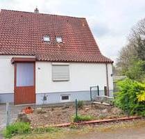 Einfamilienhaus - 1.200,00&nbsp;EUR Kaltmiete, ca.&nbsp; 105,00&nbsp;m&sup2;&nbsp;Wohnfl&auml;che in Loxstedt (PLZ: 27612)