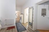 3. Diele, WHG EG - 8 Zimmer Mehrfamilienhaus, Wohnhaus in Essen
