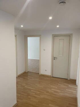 Flur - Teilrenovierte 3,5 Zimmerwohnung in Barmbek