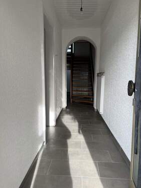 Diele - 6 Zimmer Reihenmittelhaus zur Miete in Frechen