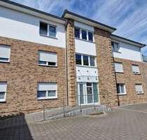 Modernes Wohnen mit Stil - Exklusive u. möblierte 3-Zimmer-Traumwohnung mit Balkon & Carport - Uetersen
