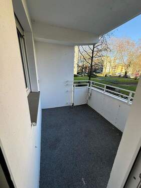 Balkon - 3 Zimmer Etagenwohnung in Duisburg