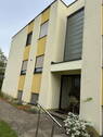 Hauseingang - 4 Zimmer Etagenwohnung zum Kaufen in Spardorf