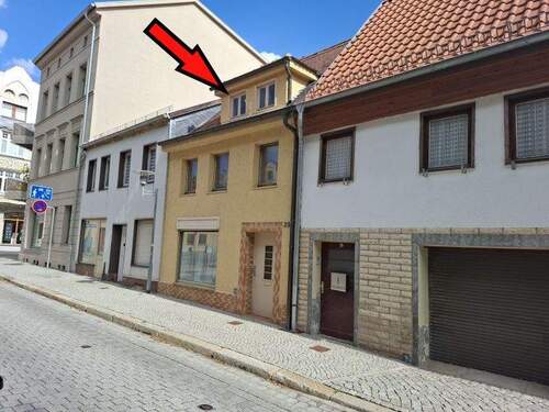 Vorderansicht von rechts - Wohn- undoder Gewerbeobjekt mit WohnhausAnbau, WerkstattScheune in zentraler Lage in Aschersleben