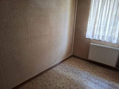 Raum vorn, rechts im OG - 