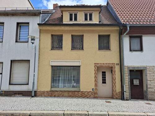 Vorderansicht - Reihenmittelhaus in Aschersleben