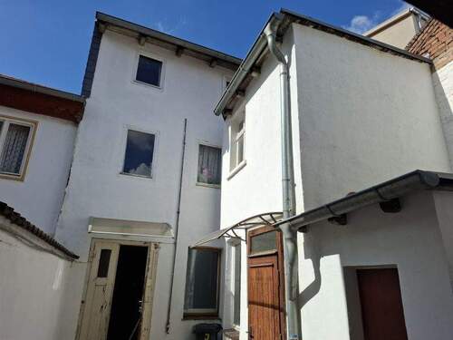 Hinteransicht Wohnhaus/Anbau vom Hof - Reihenmittelhaus mit 118,20 m² in Aschersleben zum Kaufen