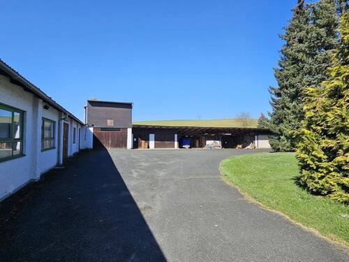 Innenhof _ Nebengebäude - 