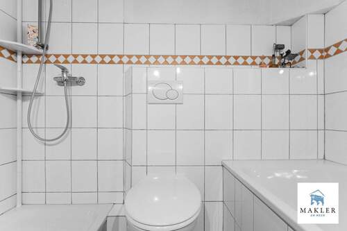 mit Badewanne - Einfamilienhaus mit 130,00 m&sup2; in Ihlow / Westersander zur Miete