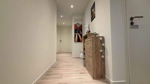 Flur - 3 Zimmer Etagenwohnung zur Miete in Wedel