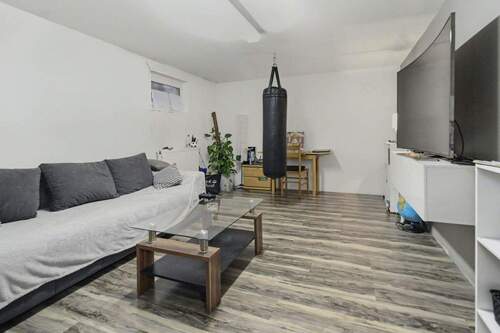 13 Zimmer im Keller - 