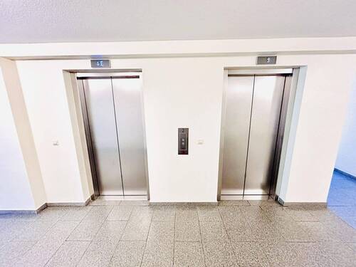 2 Aufzüge - 2 Zimmer Etagenwohnung zum Kaufen in Wangen
