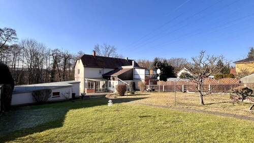 Blick aus dem Garten - 