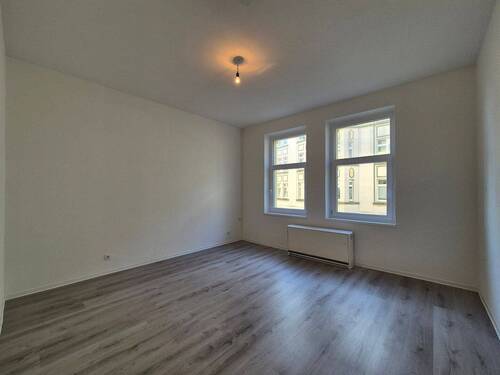Wohnzimmer - Frische nette 2-Zimmer-Wohnung Essen- Südosoviertel, Renoviert