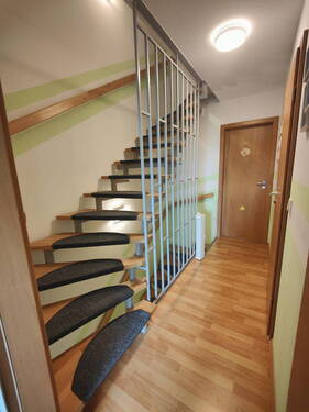 Flur 1. Stock - 