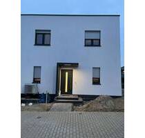 Erstbezug - Ruhig & modern: Neubau-Doppelhaus mit Garten in Rousseau-Park - Ludwigsfelde