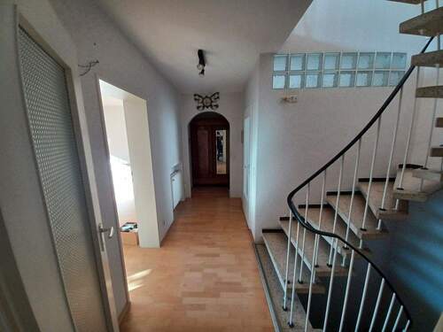 Flur / Treppe - 